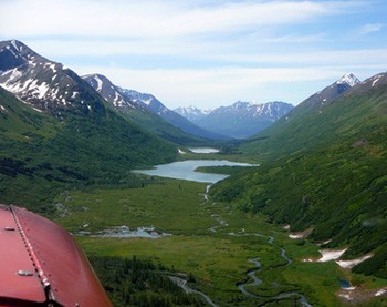 Supercub flying into Bench Lake Alaska